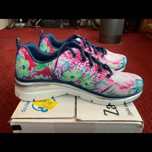 SKECHERS TROPICAL 🌴👟🌹🌴PRINT LTD EDITION 8 🌴🌹